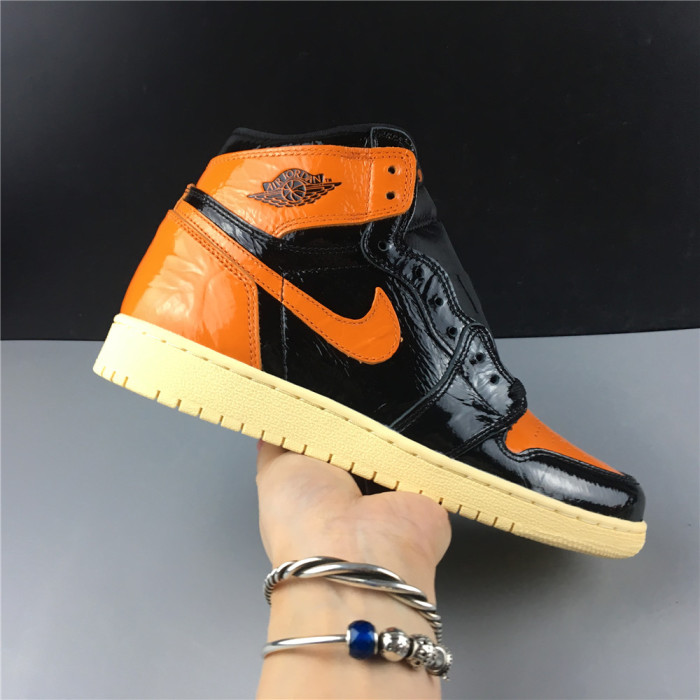 Air Jordan 1 Retro High Shattered Backboard 3.0 – 555088-028